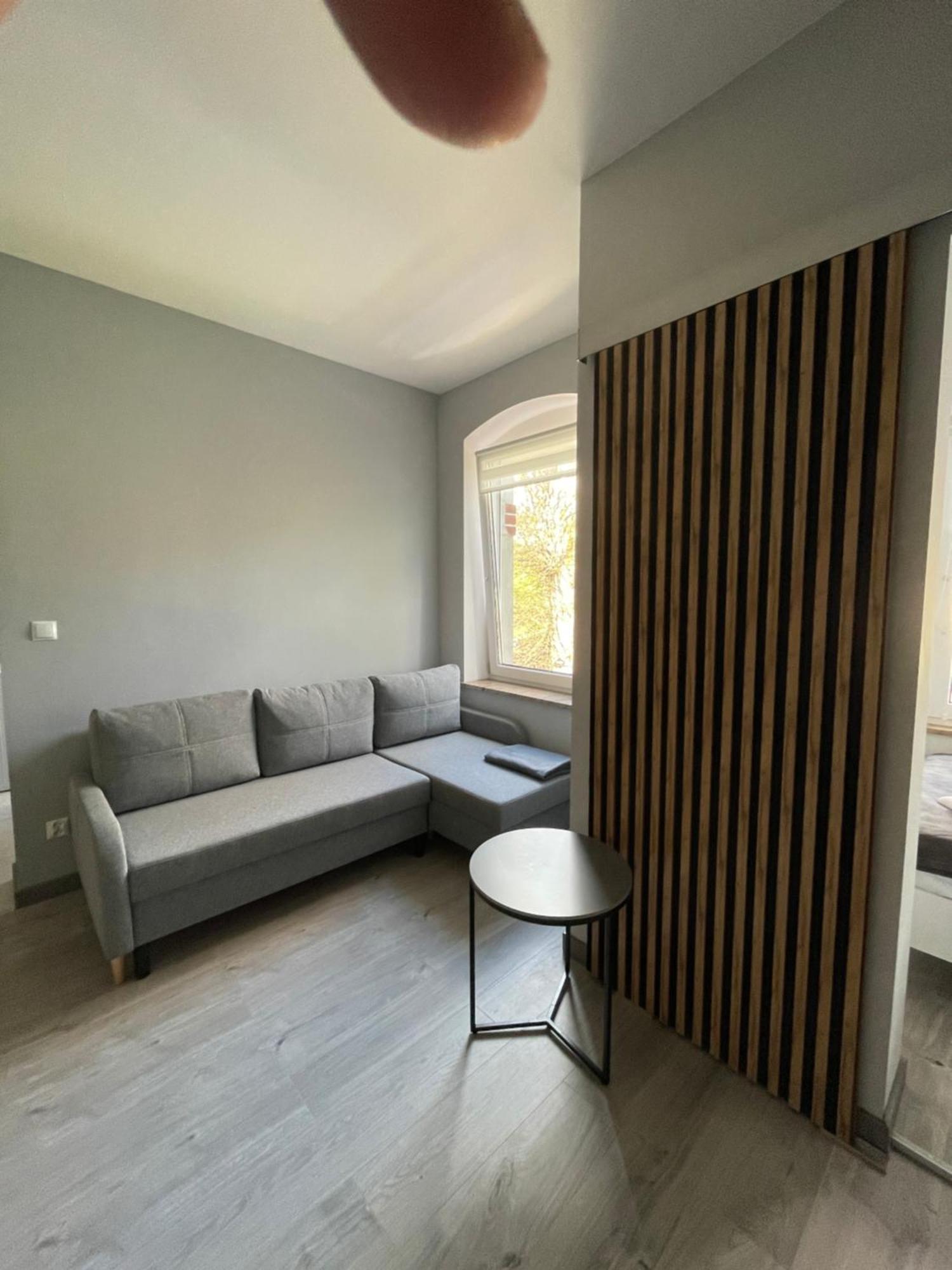 Apartament Przystanek - Komuny Paryskiej 3