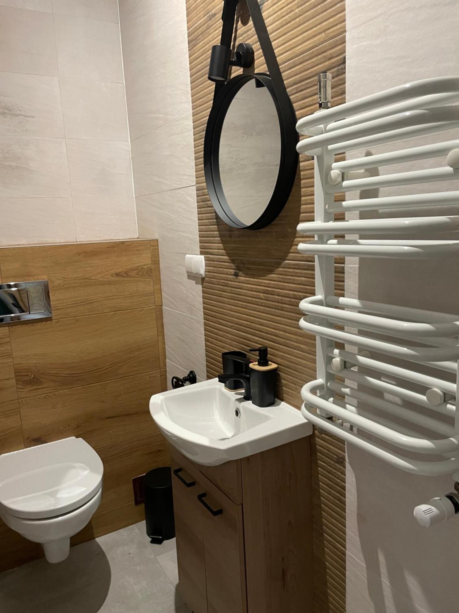 Apartament Przystanek - Komuny Paryskiej 3