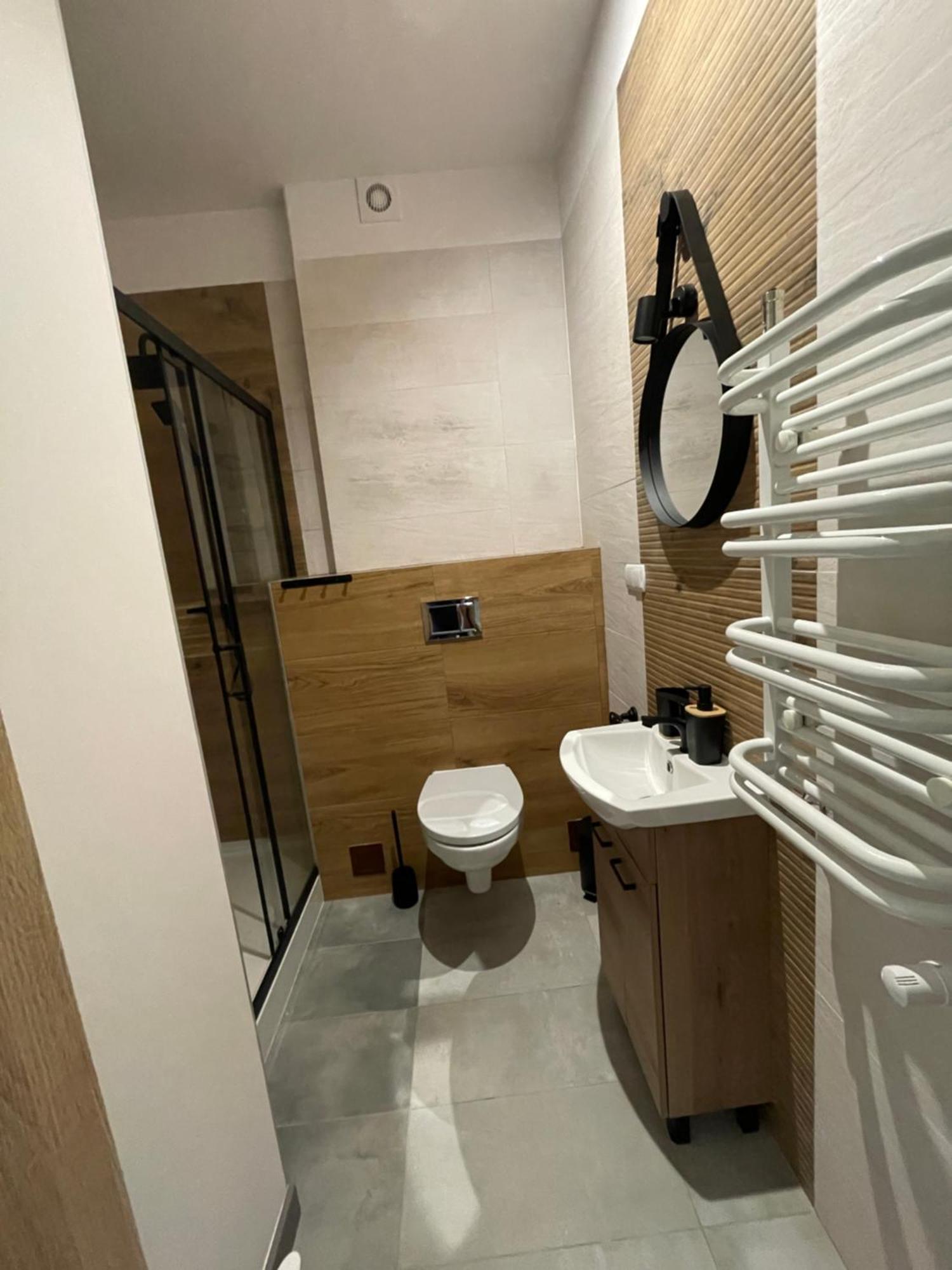 Przystanek - Komuny Paryskiej 3 Apartament