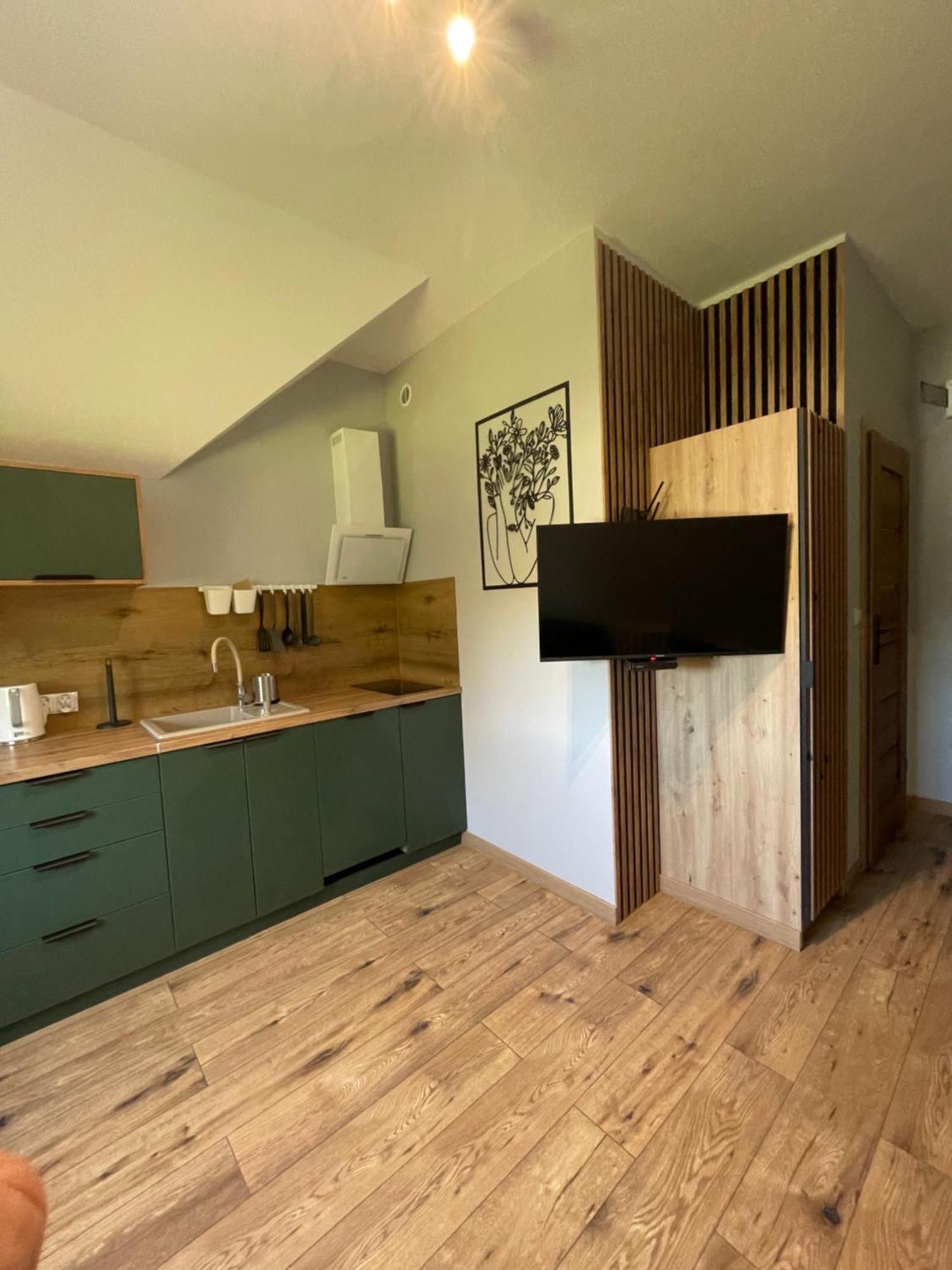 Apartament Przystanek - Komuny Paryskiej 3